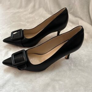 Elegant Black Heels with Buckle Detail